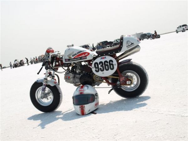 Bonneville, Ivo Kaštan, Kolama dolu