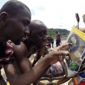 Gabon Lalara booue lope, trajekt přes řeku Ogowe