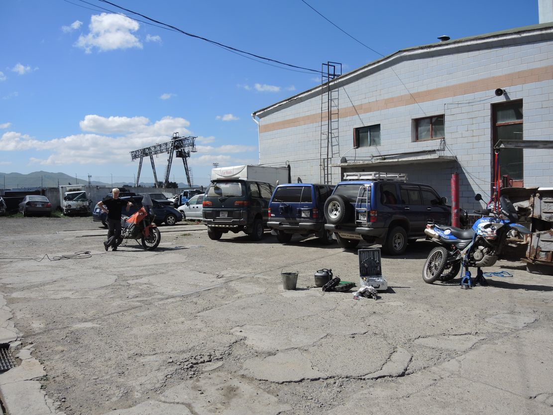 Servis motorek v Ulaanbaataru, Mongolsko